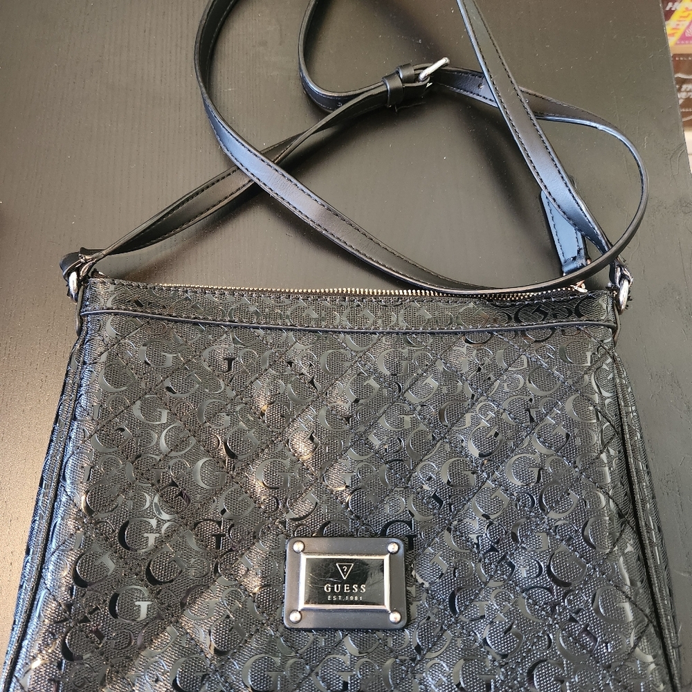 Like New Guess Purse